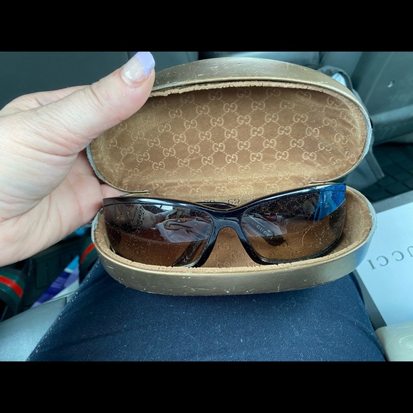 Ladies Gucci sunglasses
